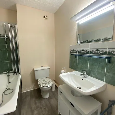Apartment T2 Renove Avec Balcon Et Parking, Acces Direct - Brevin - Fr-1-364-115 *