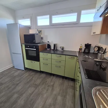 T2 Renove Avec Balcon Et Parking, Acces Direct - Brevin - Fr-1-364-115