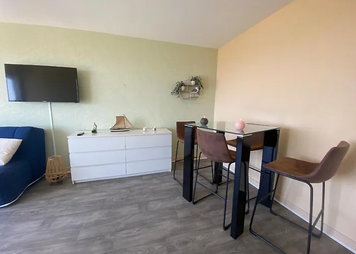 T2 Renove Avec Balcon Et Parking, Acces Direct - Brevin - Fr-1-364-115