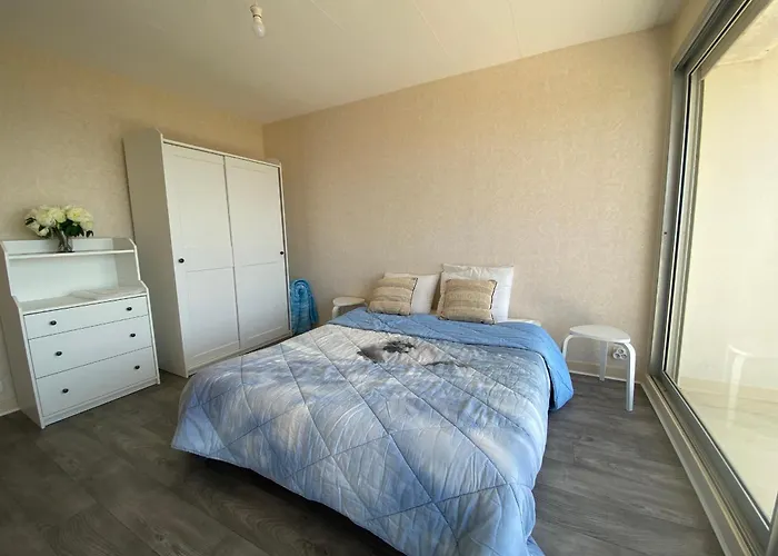 T2 Renove Avec Balcon Et Parking, Acces Direct - Brevin - Fr-1-364-115 Apartment *