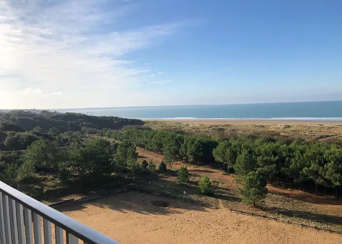 T2 Renove Avec Balcon Et Parking, Acces Direct - Brevin - Fr-1-364-115 Apartment *